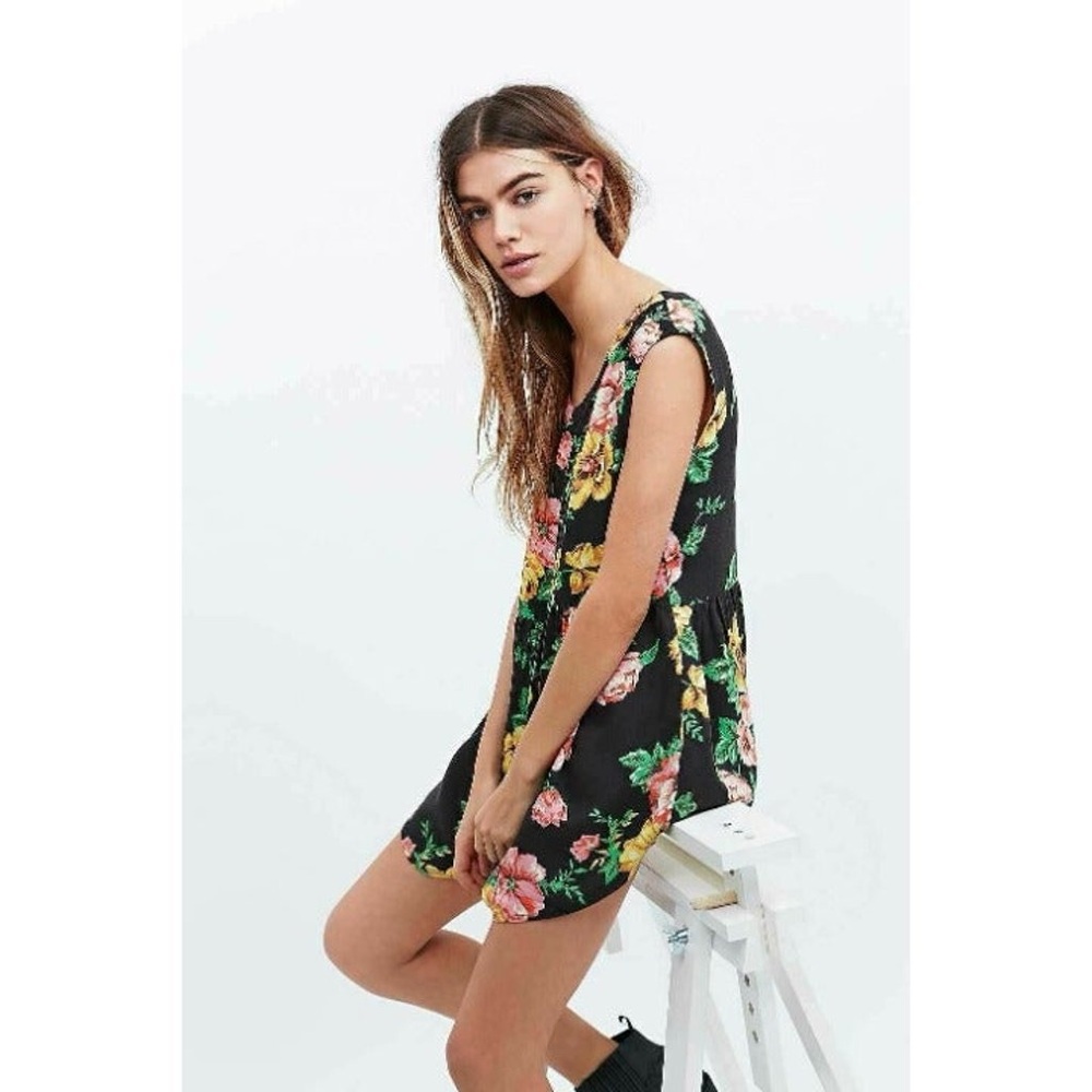 Somedays  Lovin size medium Romper - Picture 3 of 8